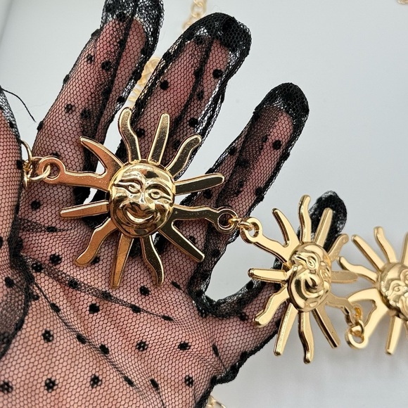 Gold Sun Face Waist Chain Belt – Adjustable Statement Chain Jewelry - Picture 7 of 7